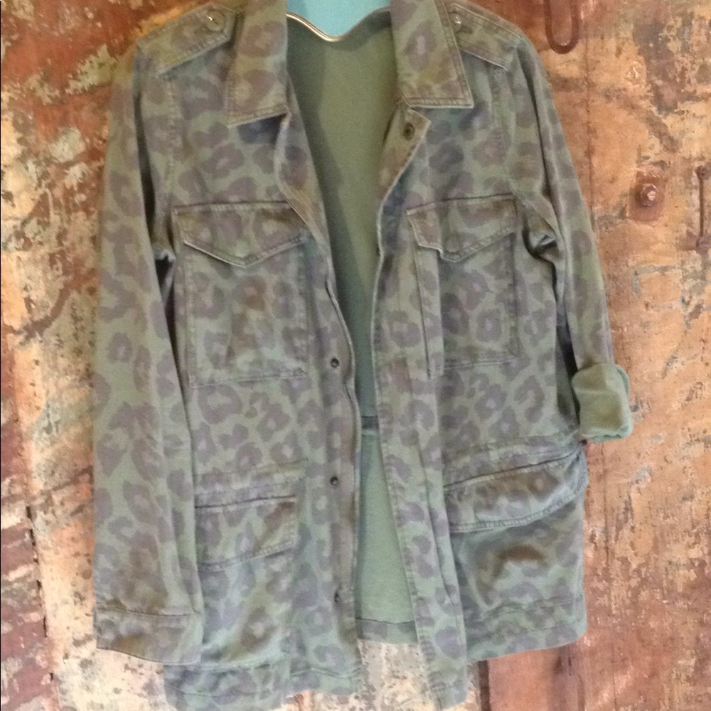 Coat - Picture 2 of 8